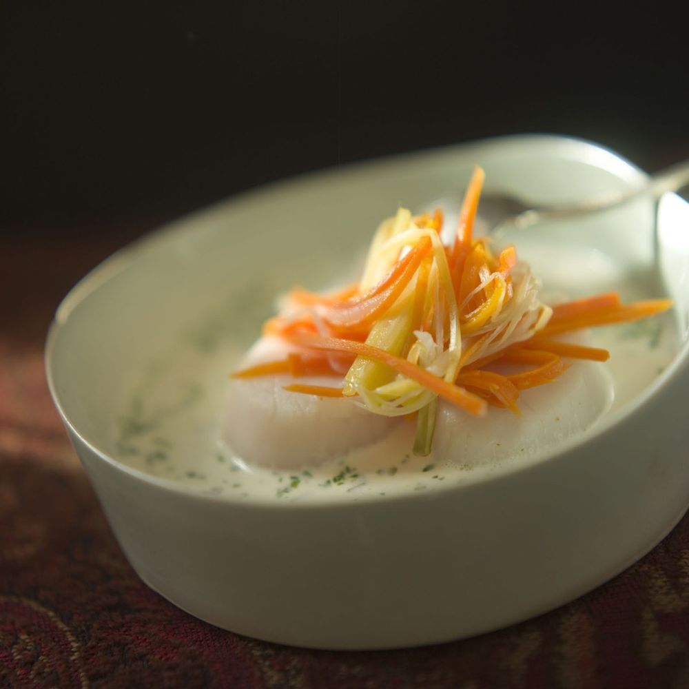 Sea Scallops à la Nage from Cooking by James Peterson