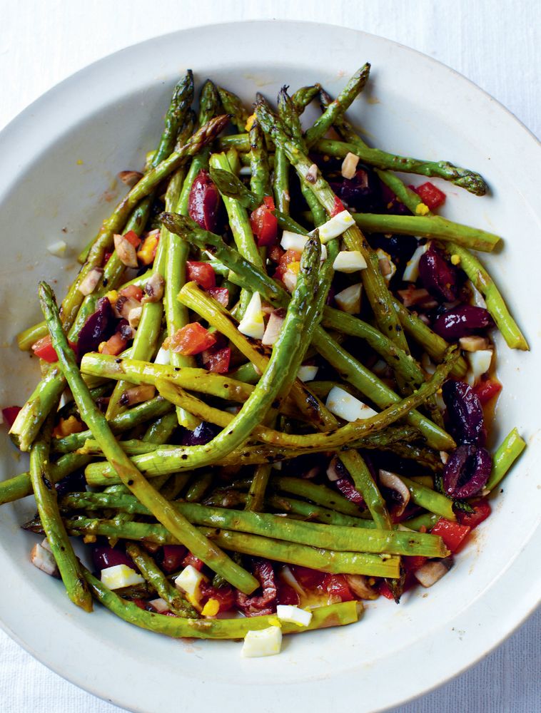 Asparagus Vinaigrette from Around the World in 80 Dishes: Classic Recipes from the World's Favourite Chefs by David Loftus