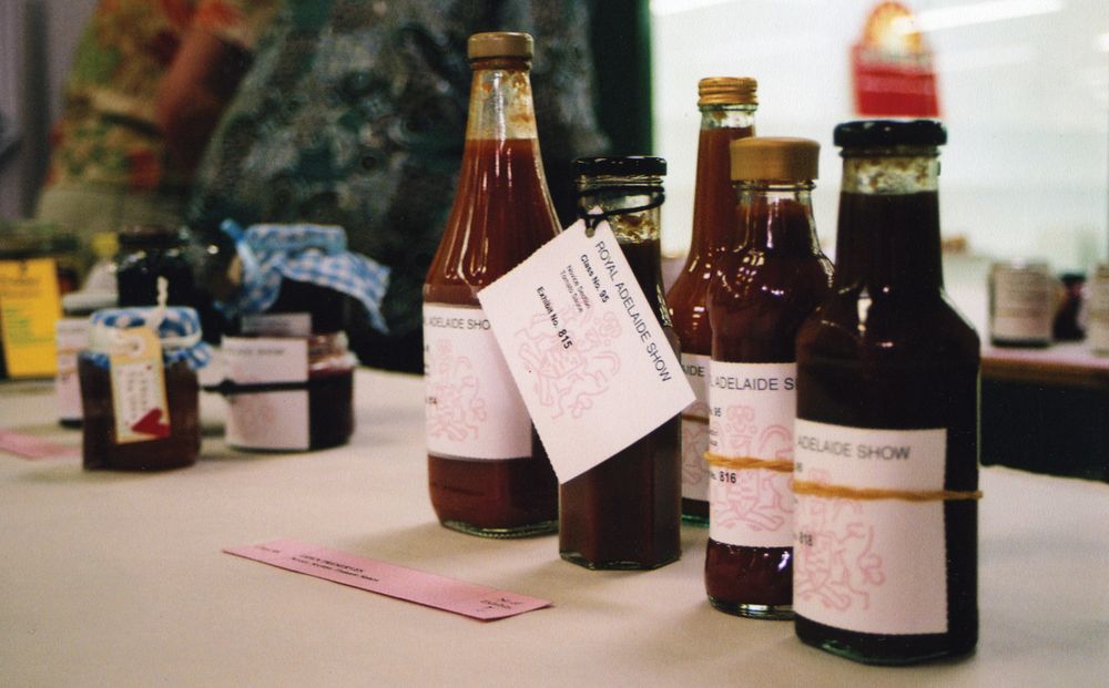 tomato-sauce-from-the-blue-ribbon-cookbook-by-liz-harfull