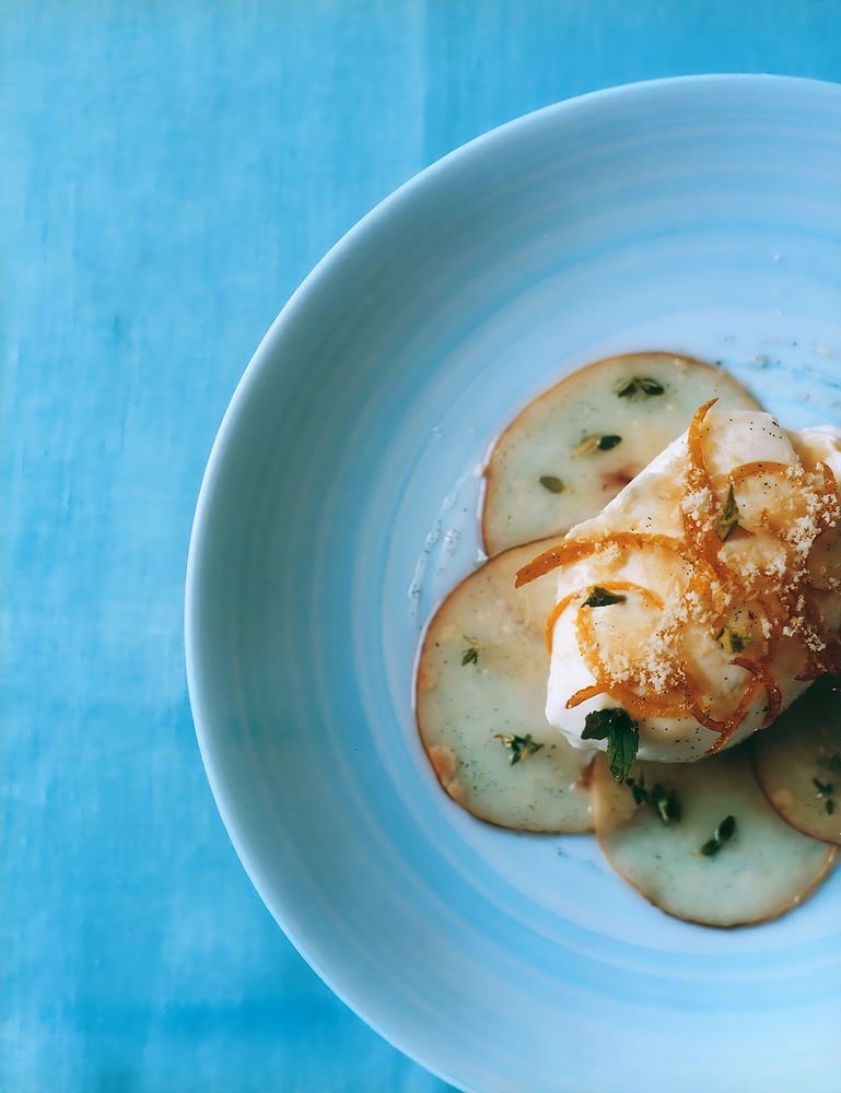 Macerated peaches with whipped Lemon cream from Gourmet Food for a