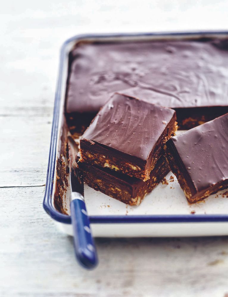 NoBake Fig, Date and Pecan Traybake with Chocolate and Coffee Ganache