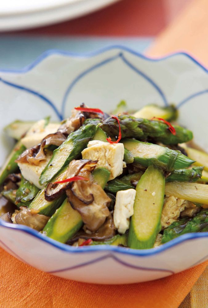 Asparagus, Shiitake Mushrooms, and Tofu from Everyday Thai Cooking