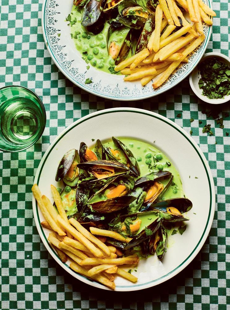 Mussels in a Creamy White Wine Sauce from The Frozen Peas Cookbook: 100 ...