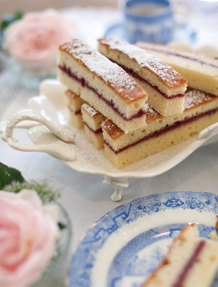 Victoria Sandwiches from How to Cook The Victorian Way with Mrs