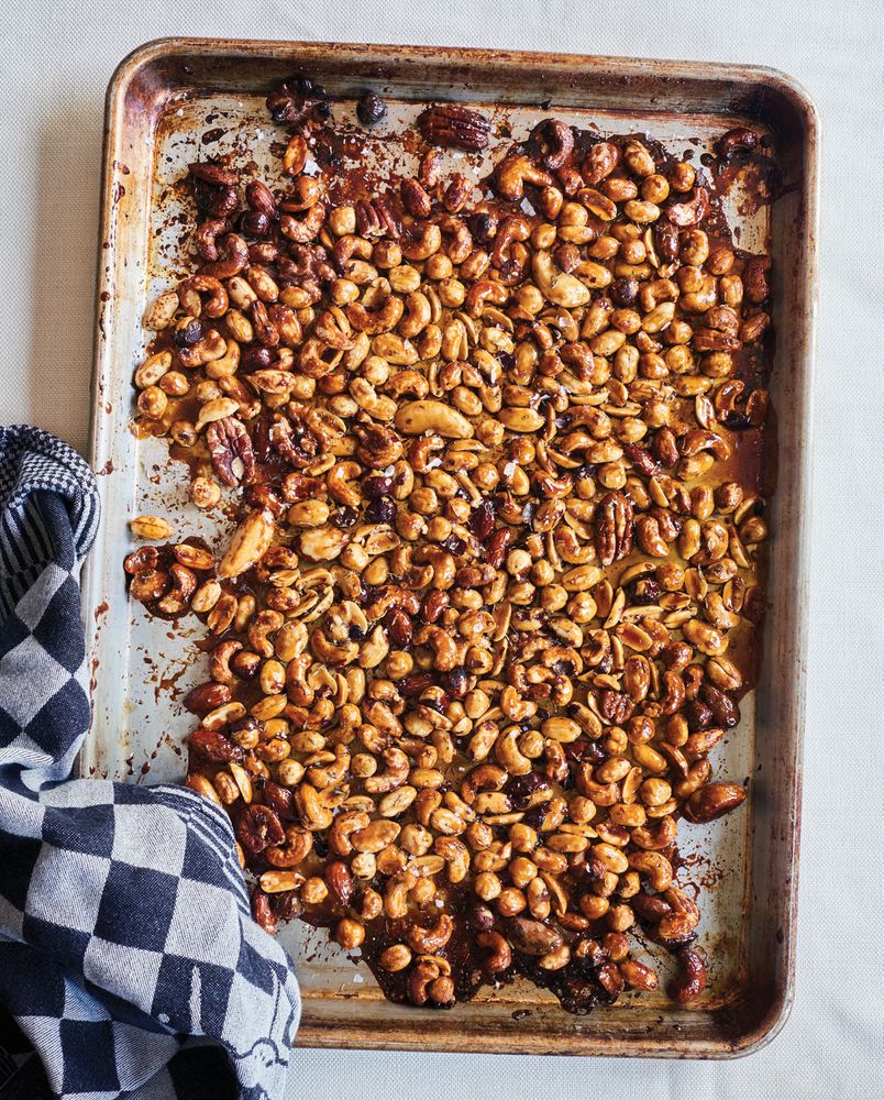 Spicy-Sweet Cinnamon Nuts from Home Made Christmas by Yvette van Boven
