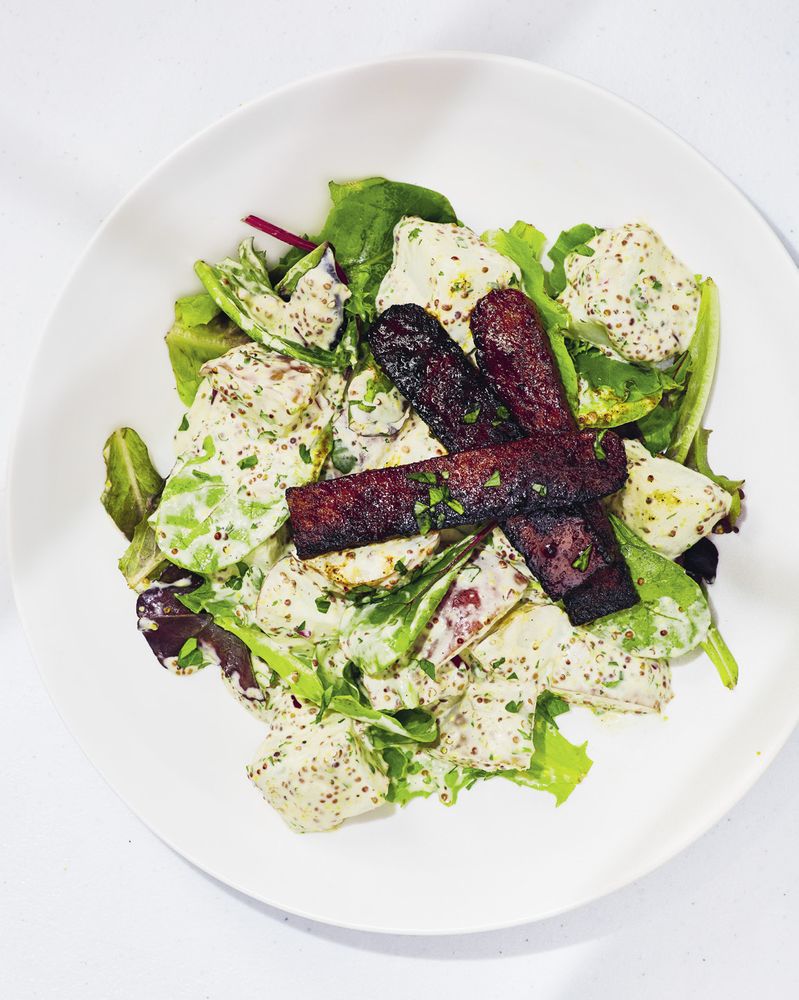 Yoshi kattaroq ayol sikni soradi, toki u siktiradi.