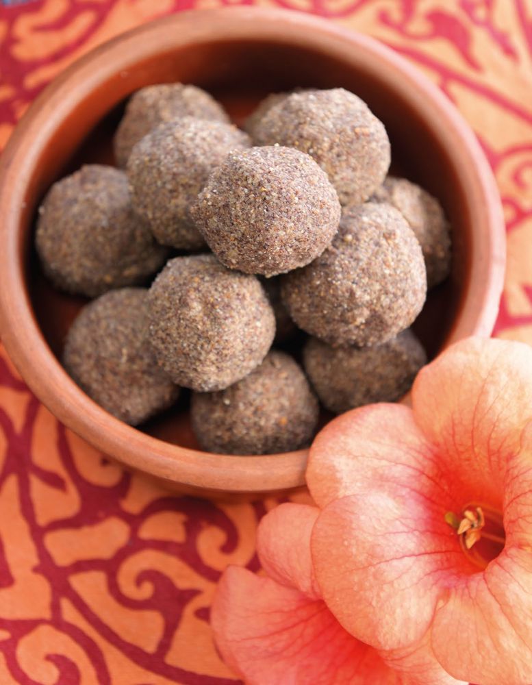 Ragi Laddoo – Finger Millet Sweets from Islands In A Common Sea ...