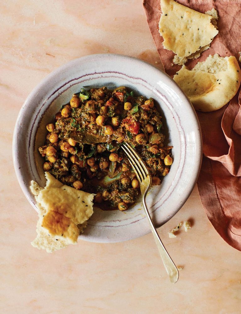 Spinach and Chickpea Curry from 30 Minute Mowgli Fast Easy Indian from
