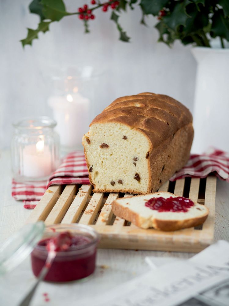 Sweet Bread with Orange Zest from New York Christmas by Lisa Nieschlag and Lars Wentrup