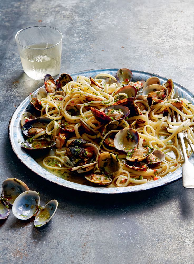 Linguine vongole alle bianco from Solo by Signe Johansen