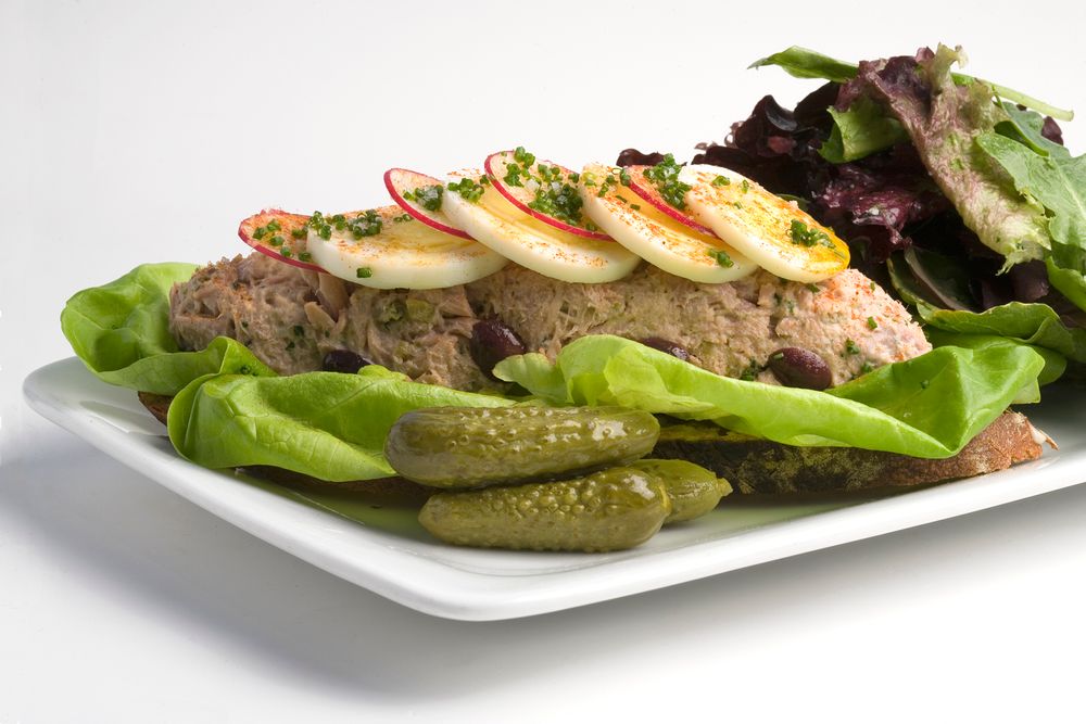 Tartine de Thon à la Niçoise Tuna Niçoise Tartine from Sandwiches of