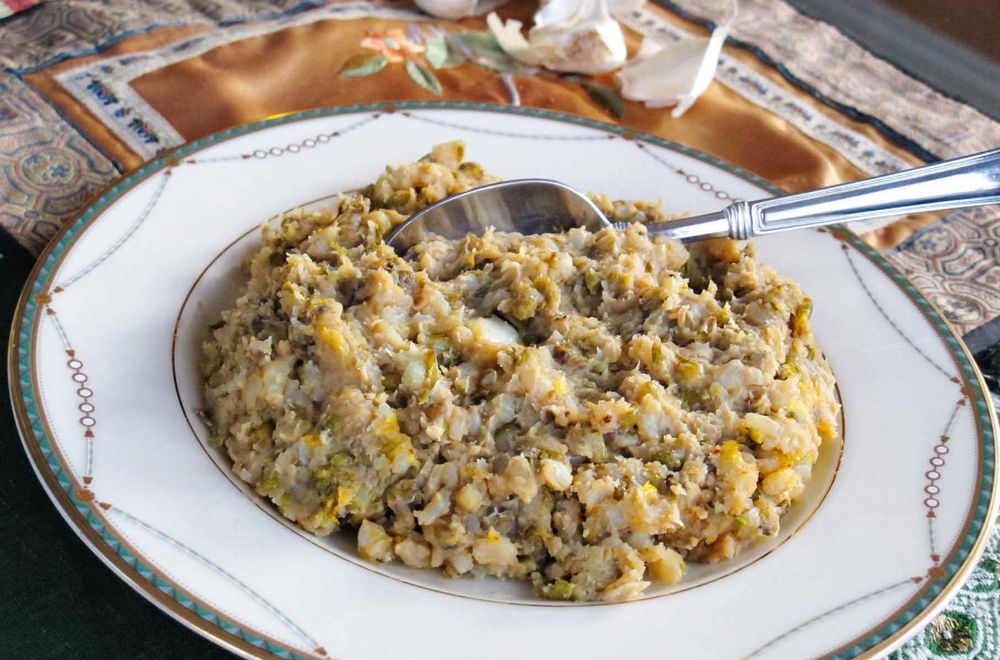 Bukharian Mung Bean Rice with Garlic Oil from Silk Road Vegetarian: Vegan, Vegetarian and Gluten Free Recipes for the Mindful Cook by Dahlia Abraham-Klein