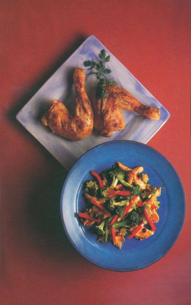 Stir-Fried Chicken with Broccoli and Red Pepper in Black Bean Sauce ...