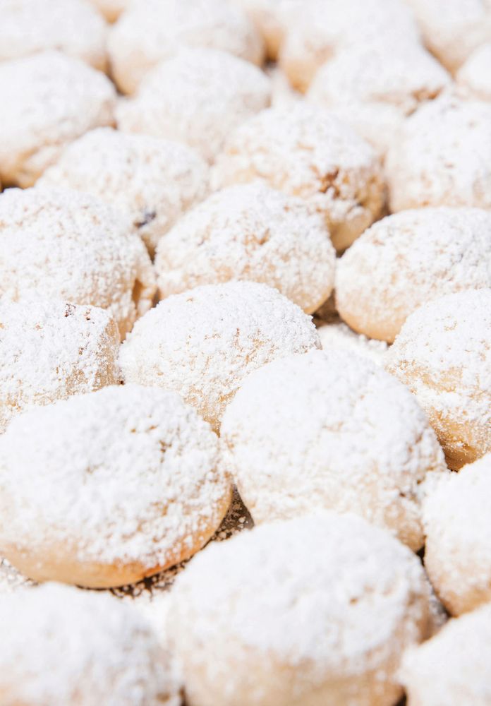 Mexican Wedding Cookies/Snowballs from It's a Sweet World: Recipes from Around the Globe at Bea’s Ba