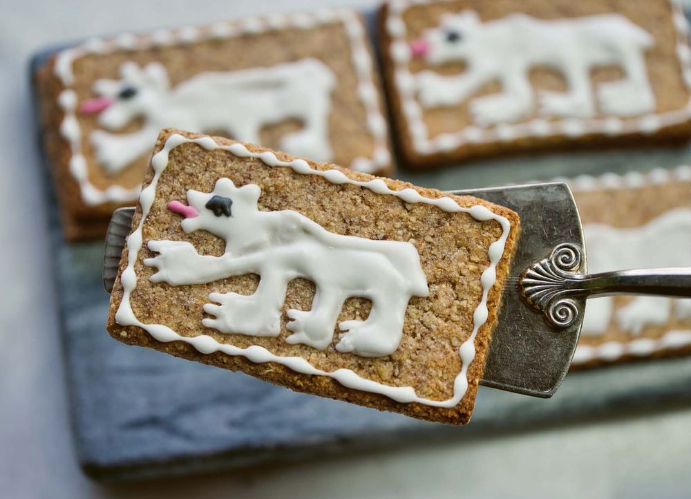 Berner Haselnusslebkuchen from Swiss Cookies: a home-baked cultural ...