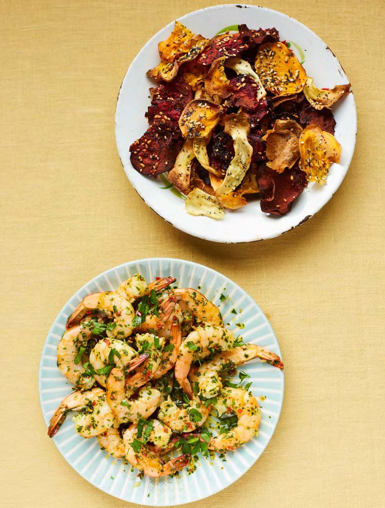 Homemade rootvegetable crisps with thyme and seeds from Prue My All