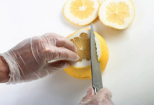 Squeeze, chop and peel easily - Mise en place