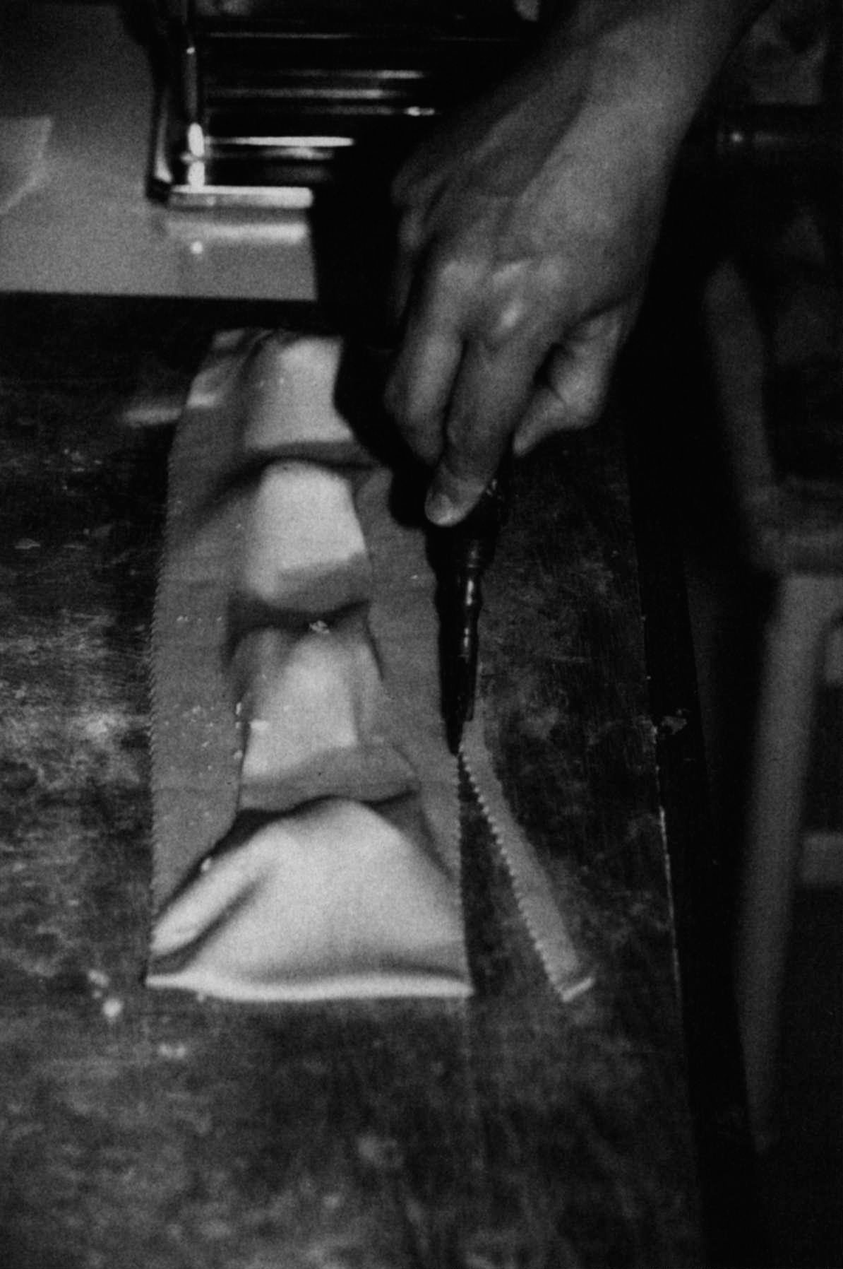 Real Ligurian focaccia is insanely good!, image size:1194x1796