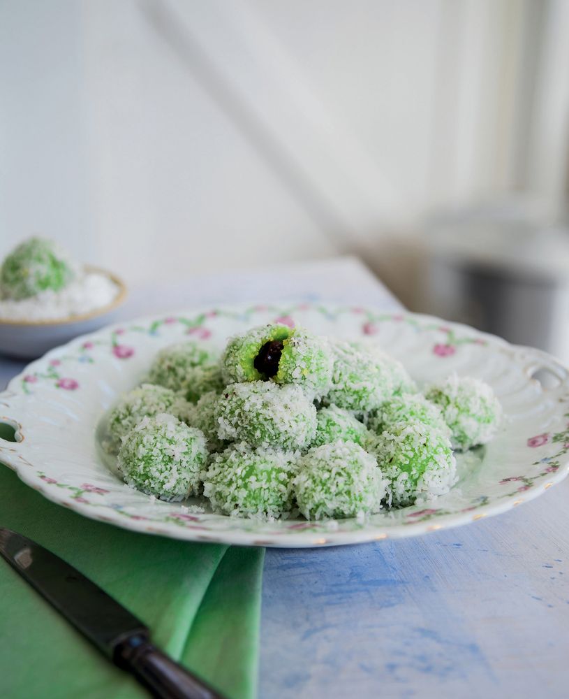 Onde-Onde from My Rendang isn't Crispy by Zaleha Kadir Olpin