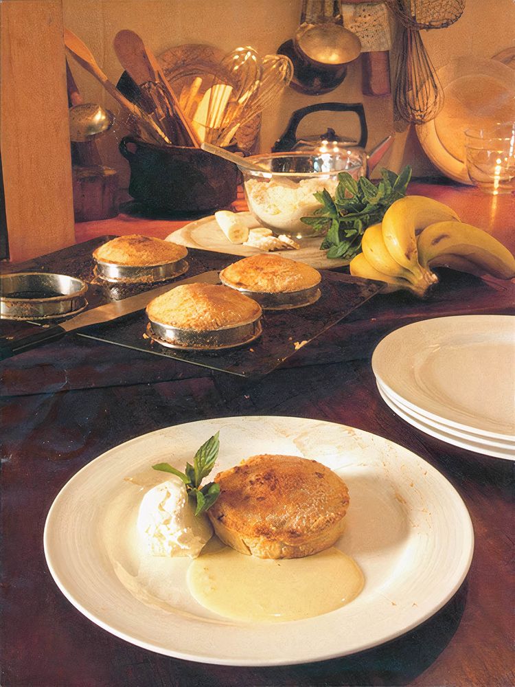 Anglaise (Fresh Custard) Sauce from Rhodes Around Britain by Gary Rhodes